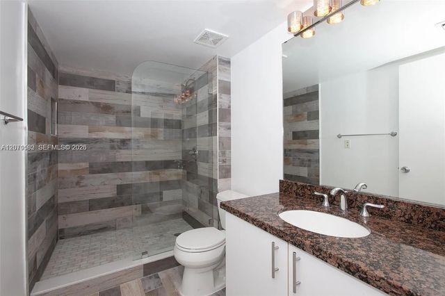 5 of 19 - 771 N Pine Island Road #214, Plantation, FL