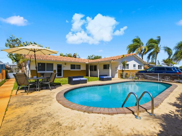 451 Se 1st Avenue #a-b, Pompano Beach