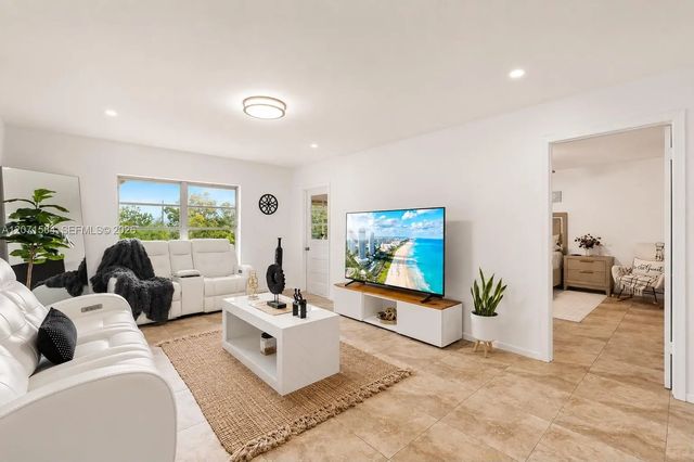 8161 Sw 24th Court #404, Davie