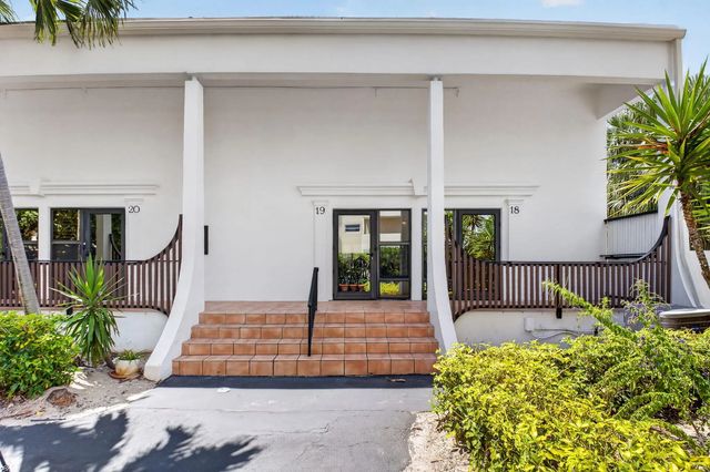 3 of 83 - 3589 S Ocean Boulevard #19, South Palm Beach, FL