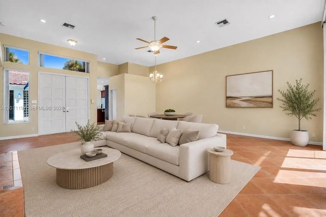 5 of 43 - 1051 Bel Aire Drive W, Pembroke Pines, FL