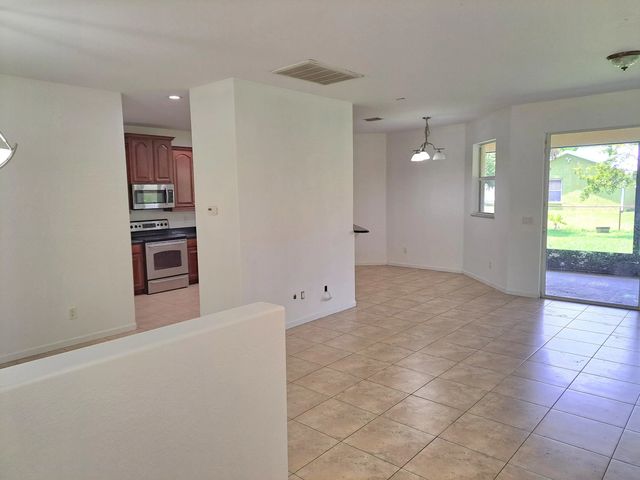 3 of 20 - 2262 Se Glover Street, Port St. Lucie, FL
