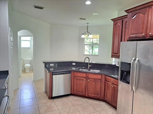 5 of 20 - 2262 Se Glover Street, Port St. Lucie, FL