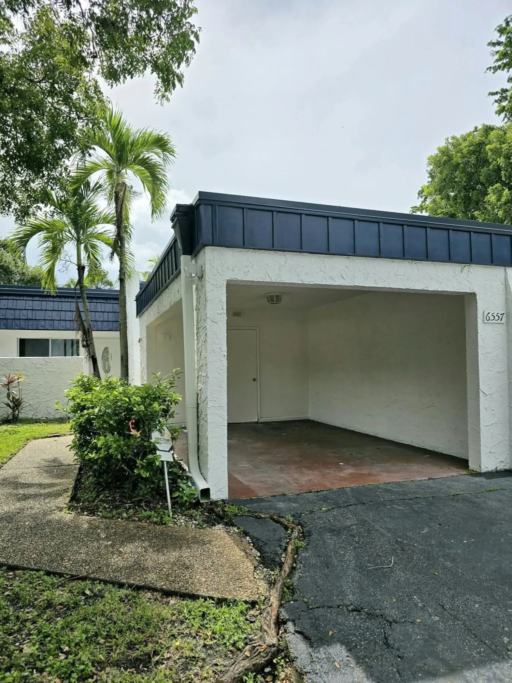 6557 Nw 99th Avenue, Tamarac