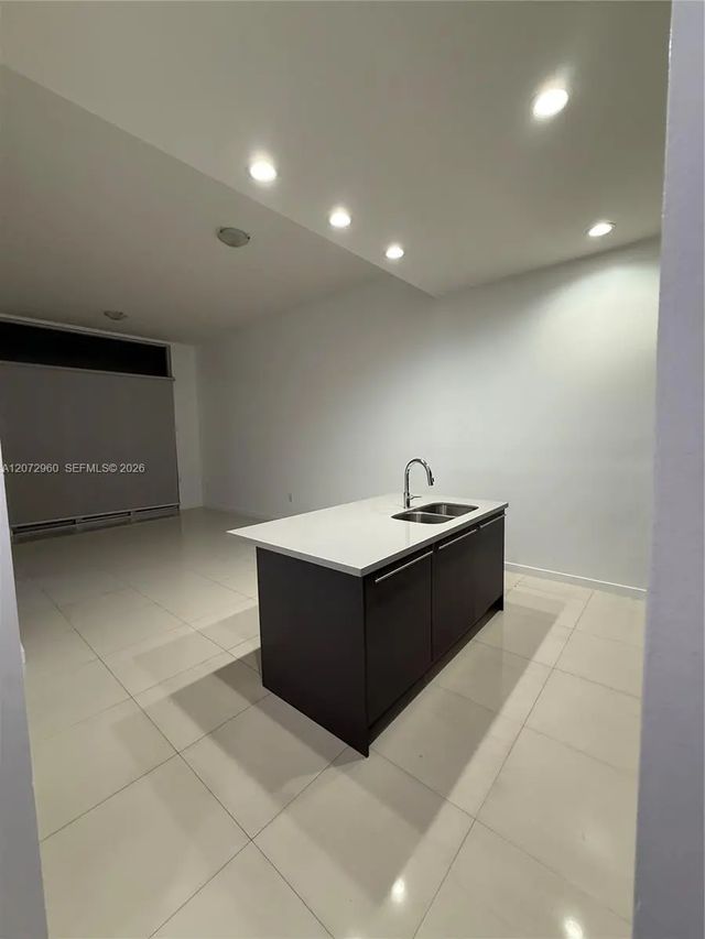 4 of 9 - 7661 Nw 107th Avenue #813, Doral, FL