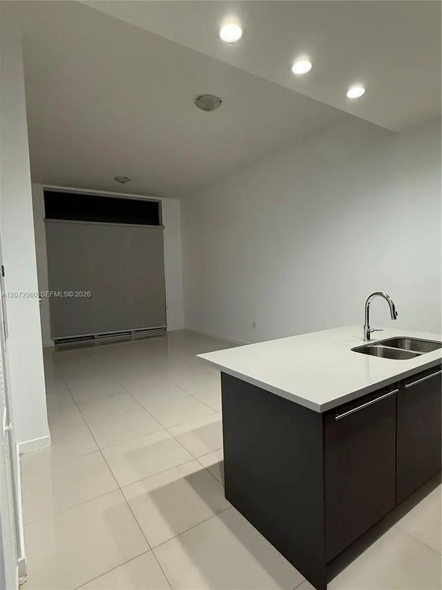 5 of 9 - 7661 Nw 107th Avenue #813, Doral, FL