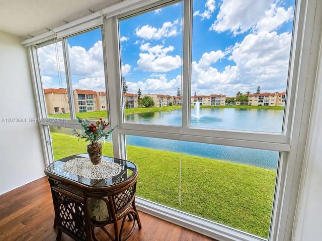 2801 N Pine Island Road #208, Sunrise