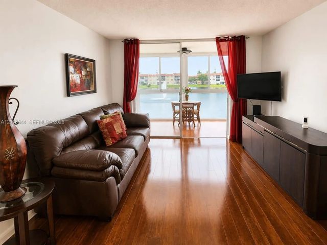 5 of 46 - 2801 N Pine Island Road #208, Sunrise, FL