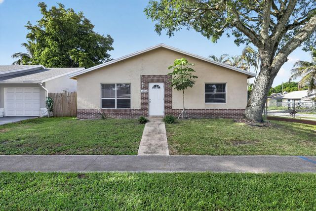 3 of 37 - 6198 Arcade Court, Lake Worth, FL