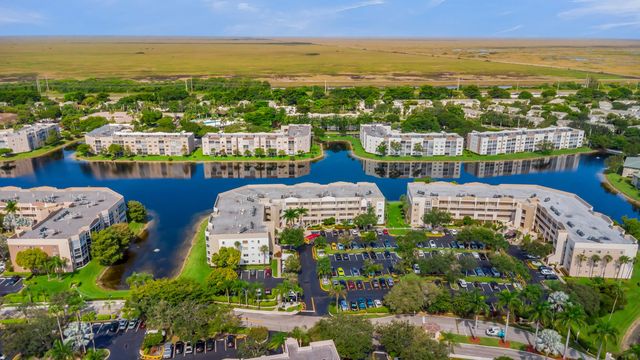 4 of 49 - 7759 Granville Drive #306, Tamarac, FL