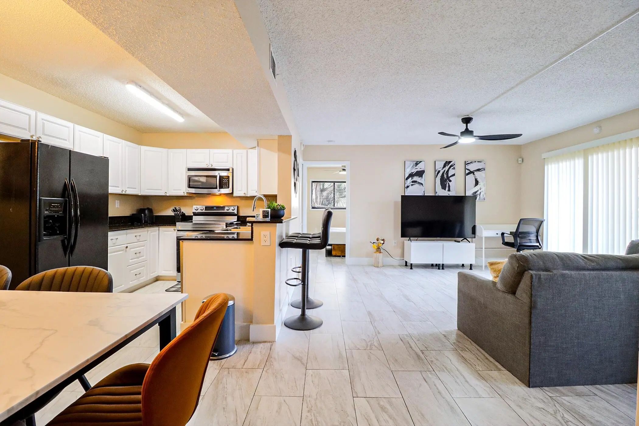 450 Palm Circle W #106, Pembroke Pines