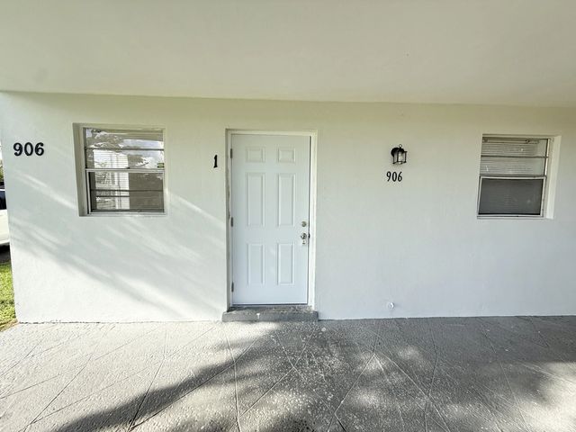 3 of 69 - 906 Foresteria  Drive, Lake Park, FL
