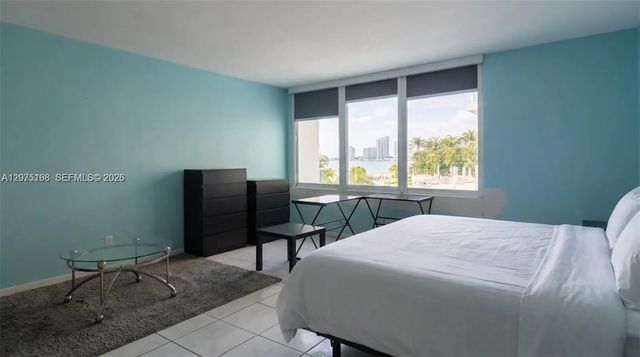 2 of 18 - 1000 West Avenue #215, Miami Beach, FL
