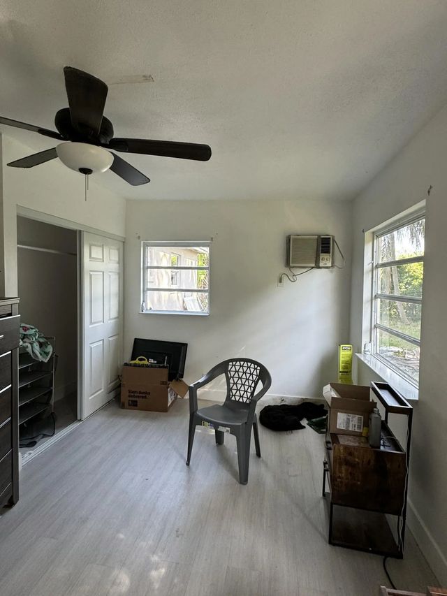 4 of 8 - 1624 Boardman Avenue, West Palm Beach, FL