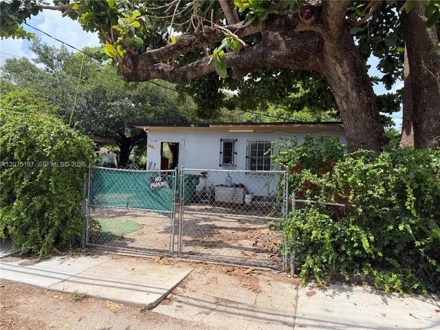 1851 Nw 34th Street, Miami