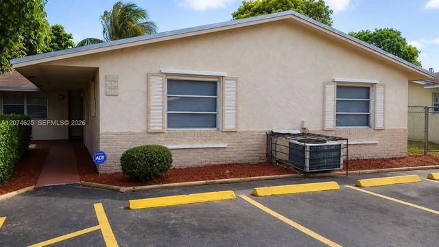 5880 Nw 19th Court #13, Lauderhill