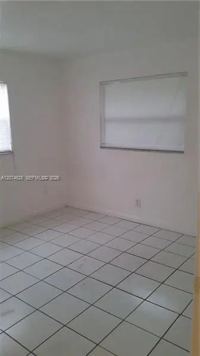 5 of 7 - 5880 Nw 19th Court #13, Lauderhill, FL