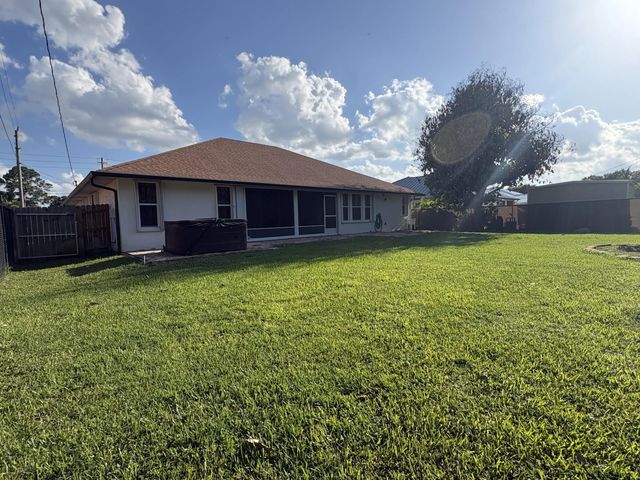 4 of 28 - 1863 Sw Janette Avenue, Port St. Lucie, FL