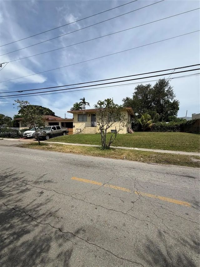 3 of 4 - 3231 Nw 19th Avenue, Miami, FL