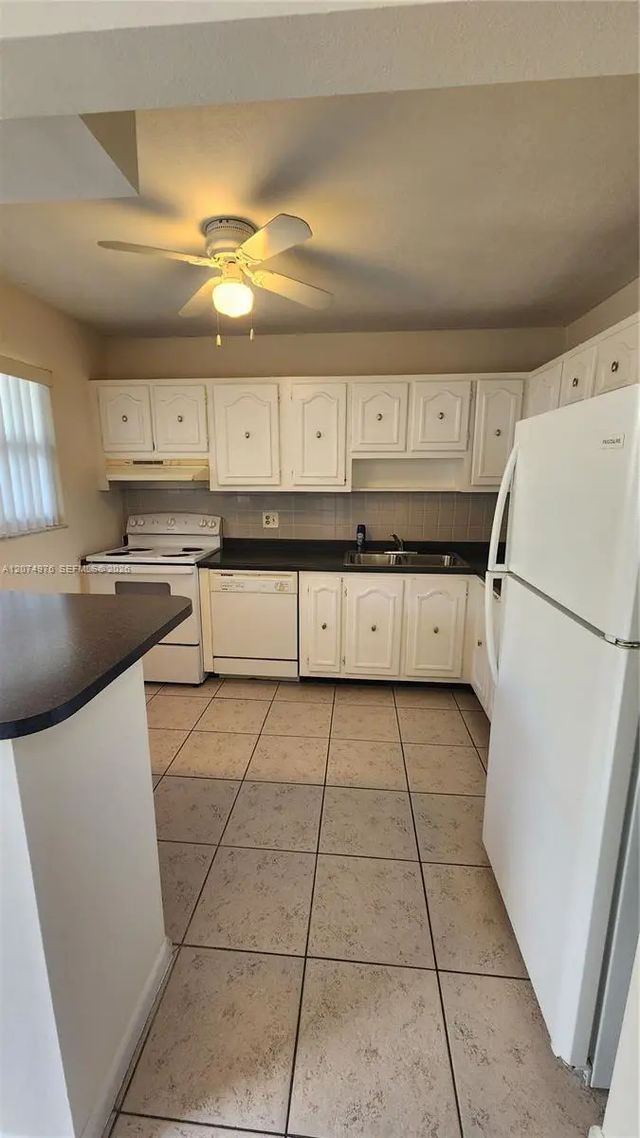 3 of 26 - 6550 Royal Palm Boulevard #112a, Margate, FL