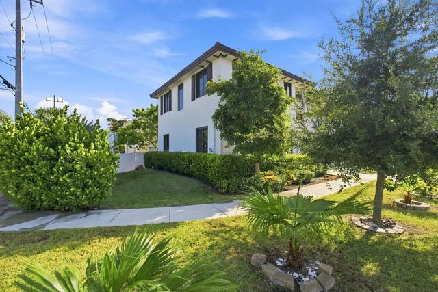 5 of 41 - 1090 Se 3rd Street #1090, Pompano Beach, FL