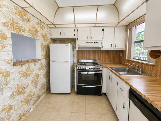4 of 12 - 10444 Nw 30th Court #204, Sunrise, FL