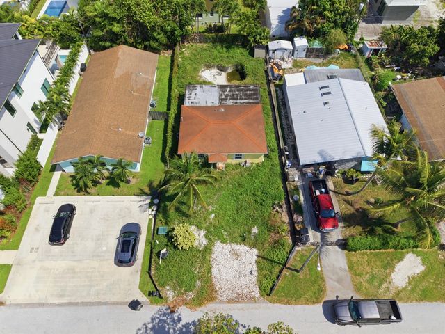 245 Ne 11th Street, Delray Beach