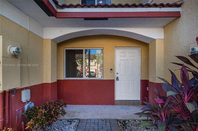 3 of 33 - 4942 Sw 66th Terrace, Davie, FL