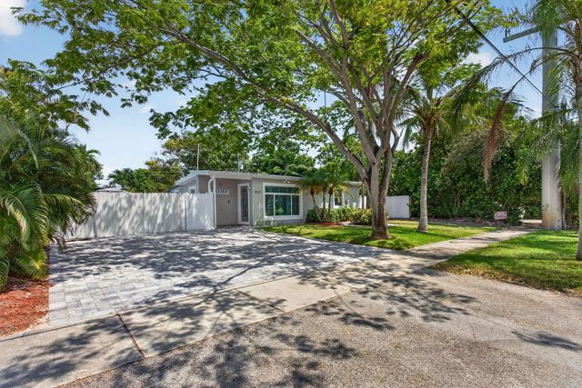 2 of 50 - 4520 Ne 15th Avenue, Pompano Beach, FL