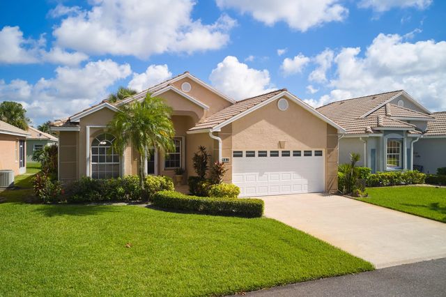 2 of 21 - 907 Nw Sarria Court, Port St. Lucie, FL