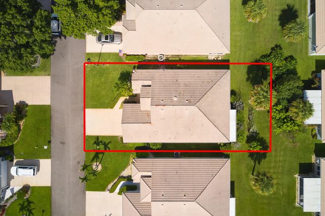 4 of 21 - 907 Nw Sarria Court, Port St. Lucie, FL