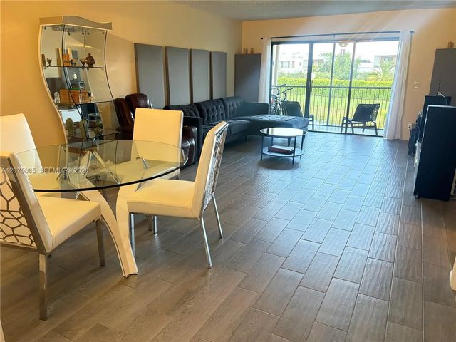 4 of 20 - 16471 Blatt Boulevard #203, Weston, FL