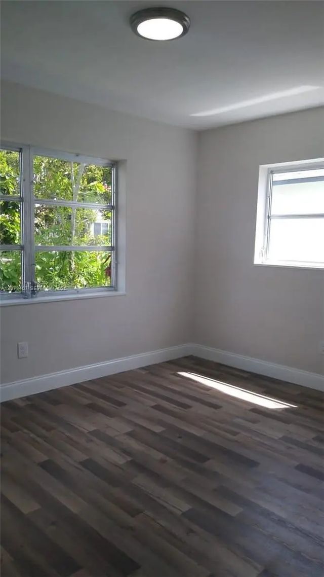 4 of 10 - 7111 Nw 68th Avenue, Tamarac, FL