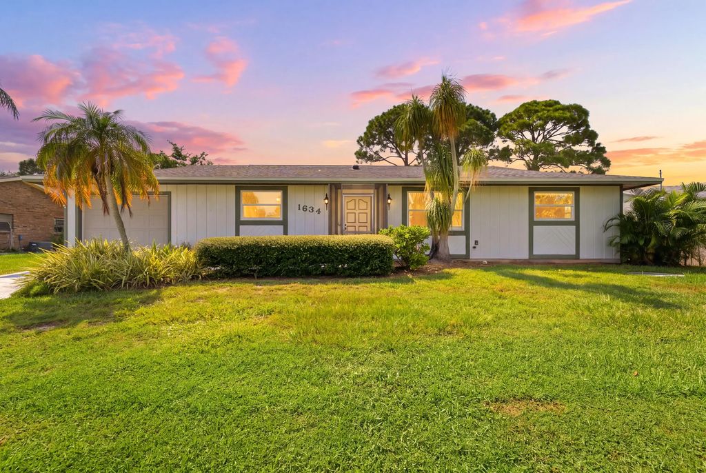 1634 Se Clearmont Street, Port St. Lucie