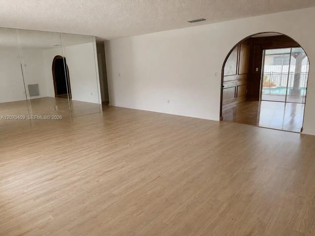 3 of 33 - 20200 Sw 90th Ave Road, Cutler Bay, FL