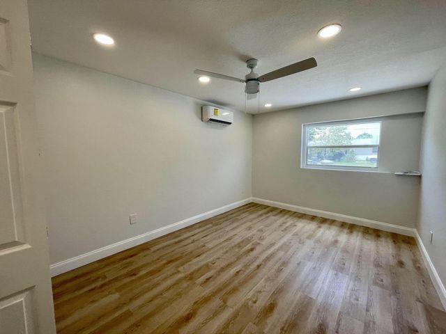 4 of 12 - 4790 Alberta Avenue, West Palm Beach, FL