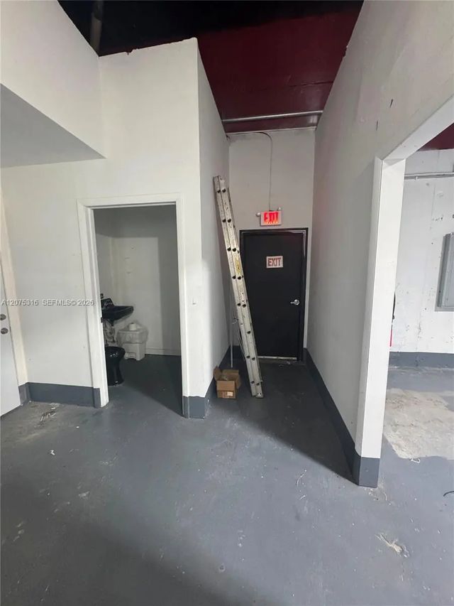 5 of 6 - 2737 Nw 54th Street, Miami, FL