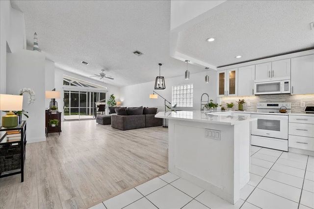3 of 29 - 1820 S Club Drive, Wellington, FL
