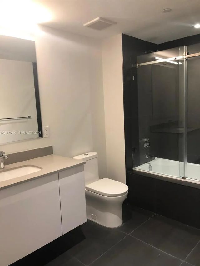 5 of 70 - 1600 Ne 1st Avenue #1102, Miami, FL