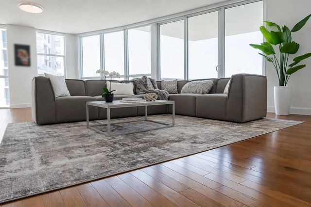 5 of 33 - 111 Se 8th Avenue #1402, Fort Lauderdale, FL
