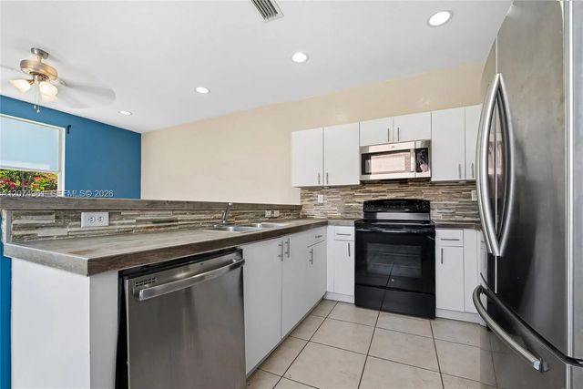 3 of 15 - 1567 Se 20th Avenue, Homestead, FL