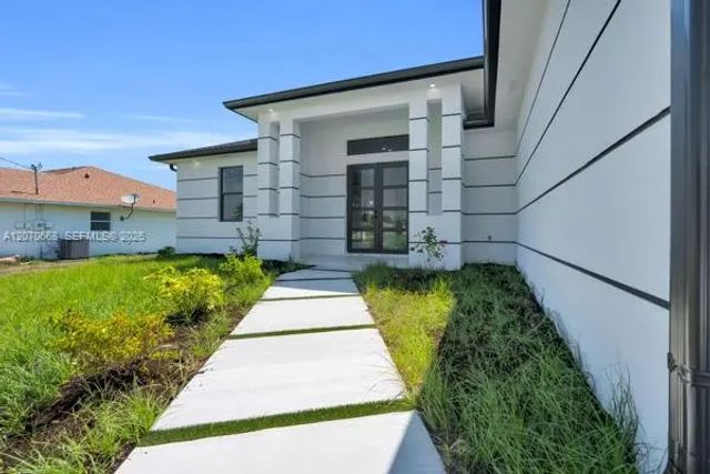 2 of 42 - 1413 Ne 4th Place, Cape Coral, FL