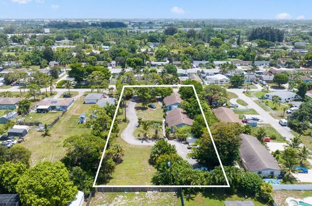 2 of 8 - 4309 Gulfstream Road, Lake Worth, FL