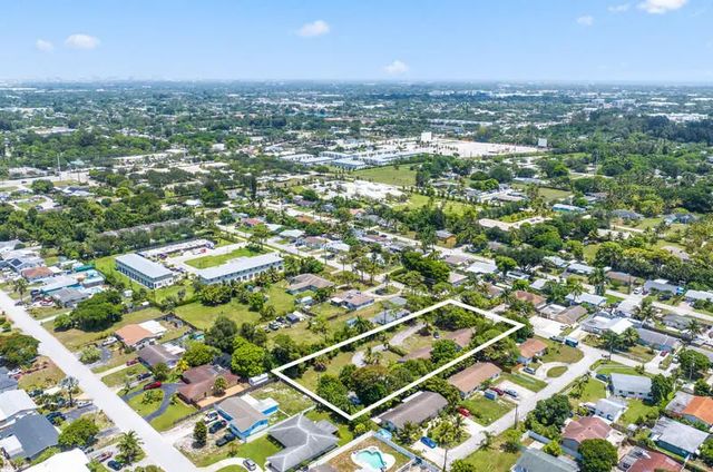 5 of 8 - 4309 Gulfstream Road, Lake Worth, FL
