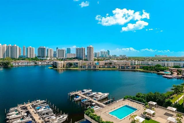 18081 Biscayne Boulevard #1805, Aventura