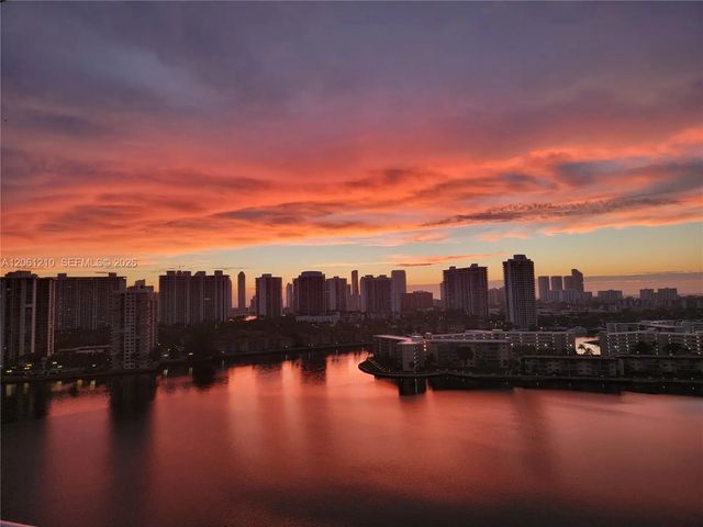 5 of 45 - 18081 Biscayne Boulevard #1805, Aventura, FL
