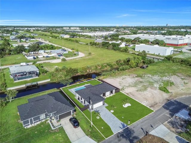 4 of 30 - 1111 Ne 19th Avenue, Cape Coral, FL