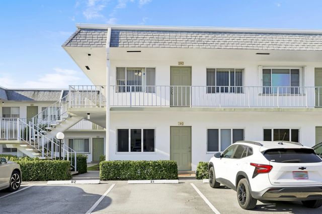 2920 Cynthia Lane #202, Lake Worth Beach