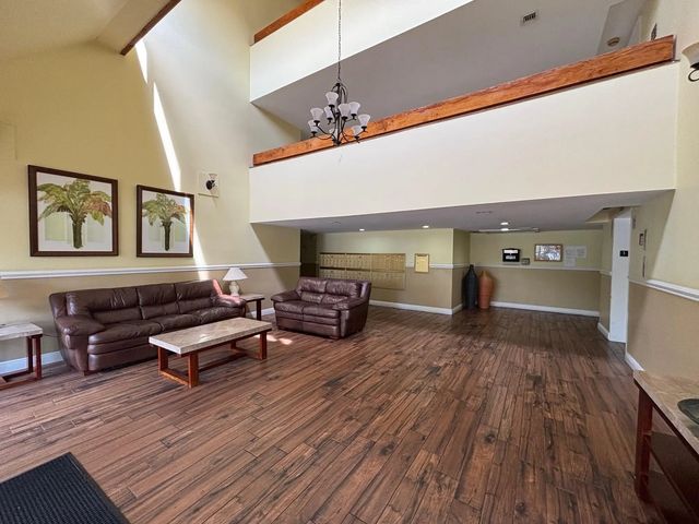 2 of 26 - 220 Lakeview Drive #103, Weston, FL