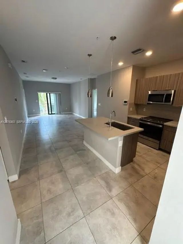 4 of 30 - 4700 Nw 84th Avenue #31, Doral, FL